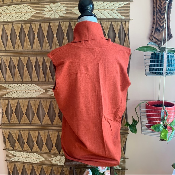 BNWT Amazing Burnt Orange Sleeveless Turtleneck Top Conrad C Size XL - Picture 3 of 9